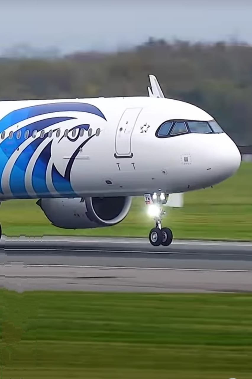 Cairo International Airport Limousine, Airport Limousine, Cairo Airport Limousine Delivery 